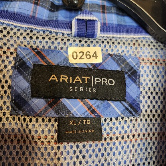 Ariat Pro Series Men's XL Blue Plaid Shirt.   Dress Up Work - Picture 3 of 13